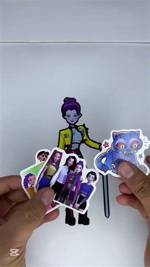 Cute stickers everywhere! Which color sticker do you like? #huntrix #art #youtubeshorts