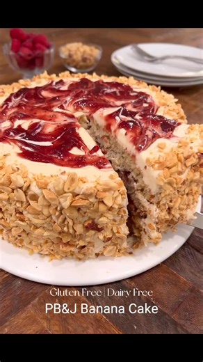 Peanut Butter & Jelly Banana Cake. Soft, fluffy banana cake layered with sweet jam and a sprinkle of crushed peanuts for that classic PB&J taste you know and love. The banana keeps it extra moist and flavorful, making every bite a little nostalgic and a lot delicious. Comment CAKE and I’ll DM you the recipe. #peanutbutter #bananacake #homemadecake #cake #easybaking #bakingfromscratch #peanutbutterandjelly #bananabread #cakerecipe #bakinglove | The Salty Cooker