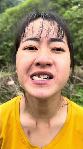 Chewing gum tastes really good #bushcraft #survival #camping #shorts