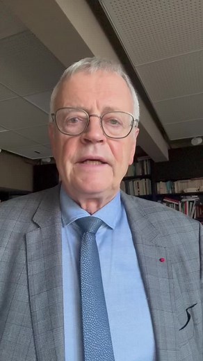 📕 Les Maîtres du monde, un beau livre disponible dans toutes les librairies.