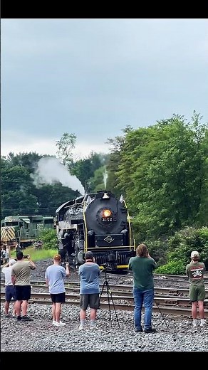 Reading & Northern T1 #2102 4-8-4 steam locomotive backs into the wye at Pittston, PA #steamtrain