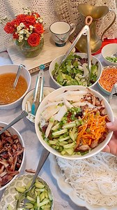 Asian noodle bowls have become a family favorite, and my 15 year-old even requested this for his birthday dinner. This was the meal my friend Sherri was in charge of at camp two years ago. The teenage girls all went nuts for it as well as the camp leaders. Not only is Sherri a fabulous cook, but she makes me laugh so hard that I almost pee my pants. She’s definitely the kind of woman you want in the kitchen with you. 🫜To make vegetarian, leave chicken out and replace with tofu or crisp chickpea