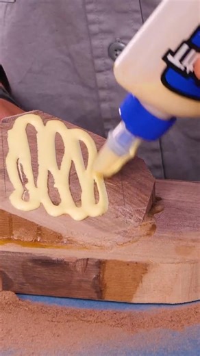 Innovative Hand-Shaped Wireless Charger