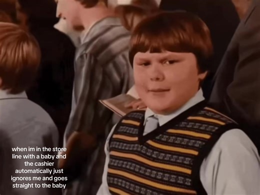 im a person too and not even that im smiling so hard to get noticed and all they do is give me a dirty look #content #relatable #fyp #gif #giftok