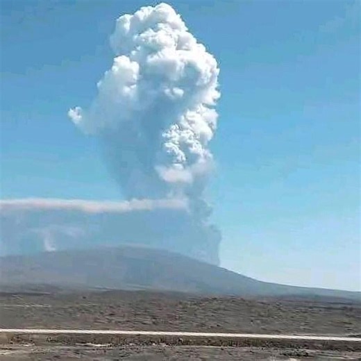 Volcano erupts for first time in 12,000 years: "Like a sudden bomb"