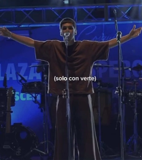 Canciones de Milo J: Solo con Verte en Concierto