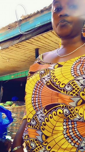 Exploring Vibrant Ghanaian Fashion in Local Markets
