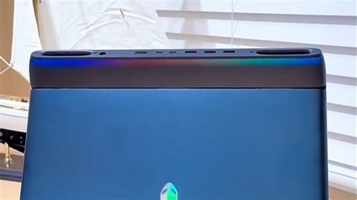 Alienware m16笔记本电脑，轻薄设计搭配强悍性能，办公游戏两不误，长时间使用依旧流畅稳定。