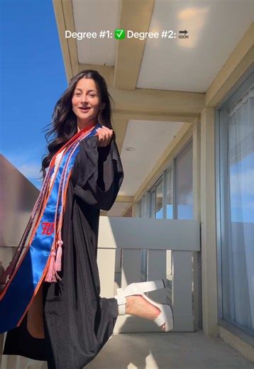 1 degree hotter (soon to be 2)📜🎓 #collegegrad #collegestudents #graduationday #sororitygirls #universityofflorida