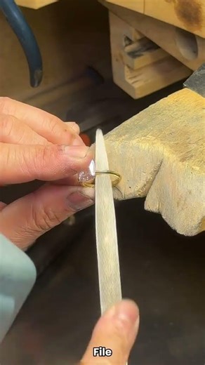 How to Resize An Engagement Ring