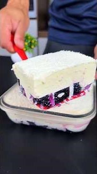 Grape dessert with powdered milk. The perfect recipe to impress everyone over the weekend.