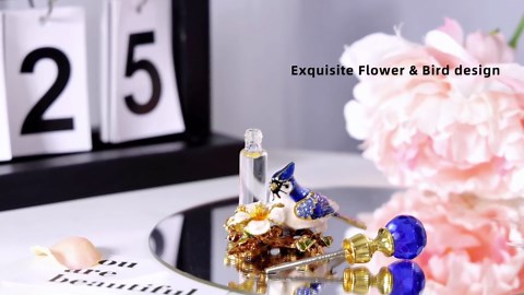 Yetaha Fancy Crystal Glass Perfume Bottles, Vintage Refillable Empty Perfume Bottle Decorative Jeweled Flowers Essential Oil Bottle for Living Room Bedroom Decor Birthday Holiday Gift(5ML, Blue)