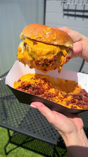 Cheddar Explosion: The Ultimate Cheesy Burger Experience