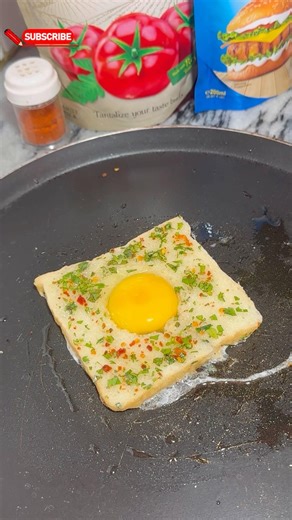 Easy One-Pan Egg Toast Recipe | Quick & Delicious Breakfast Idea 🍳🍞 #shorts #youtubeshorts