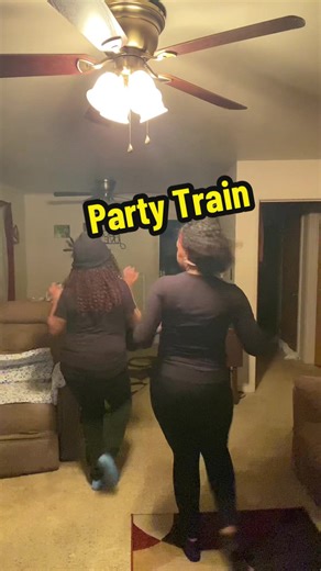 And if it’s a line dance x @Jalengoham. Imma do it. 💃🏾💃🏾💃🏾 It was nice to finally dance with my sista again. I’m over all this 🧊 and ❄️ 😭 #fyp #linedancingwithbunny #partytrainlinedance #partytrain
