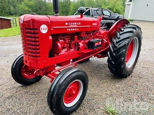 Blinto - Veterantraktor - McCormick International Farmall B450