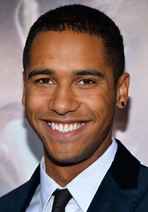 Elliot Knight