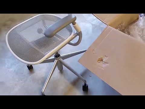 Madison Seating - Herman Miller Caper refurb chair from madisonseating.com