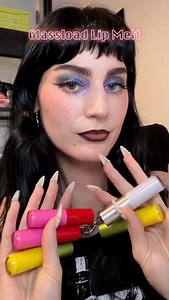 Galaxy lips loading! 👾 Activate a new dimension of shine with the Glassload Lip Melts. Light, cushiony, and cooling, this super sensorial formula delivers the deep hydration of a balm with the mirror-level radiance of a gloss. Which finish is your vibe? 🪩 Prismatic: Multi-dimensional glitter suspended in a clear base for a cosmic, light-bending sparkle. ✨ Shimmer: A natural, frosty sheen with delicate micro-shimmers for an iced and ethereal glow. Let your lips go interstellar at kaleidos.com! 