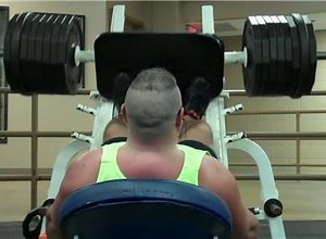 Most 900-Pound Leg Presses In 30 Seconds
