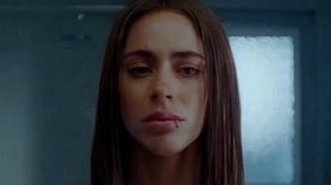 Tini Stoessel compartió el video cortándose el pelo