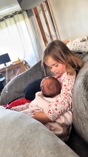 9.7K views · 94 reactions | #prank #funny #baby #babyfunny #funnyprank #jumpscare #couplecomedy #funnytiktok #kidsoftiktok #funnyvideos #fyp #trendingshorts | Scarecam USA | Facebook