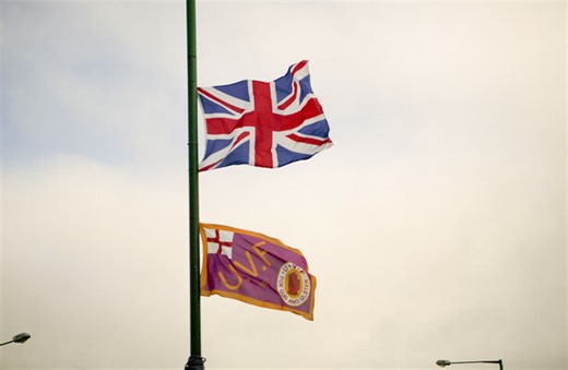 Loyalist paramilitary elements involved in directing Belfast violence, says PSNI