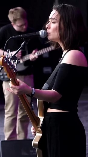 Mitski - Happy (Boston Calling Music Festival, 2017) #mitski #puberty2 #happy #mitskitok #mitskimiyawaki
