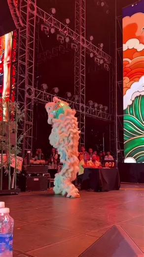 🇻🇳 Giải nam sư quốc tế 2026 Team 🇨🇳 🏆 HOÀNG PHI HỒNG 佛山市南海黄飞鸿中联电缆武术龙狮协会 🇨🇳 China Foshan Nanhai Huang Fei Hong Lion Martial Arts & Dragon Final Score ：9.35 #Vietnam #liondance #mualan #barongsai #舞狮