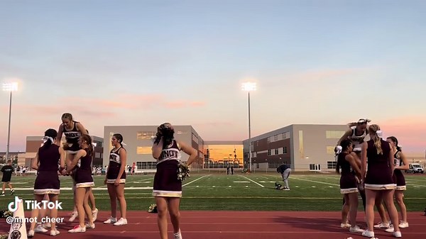🌪️ #magicheer #minothighschool #fyp #cheerleading #fnl | cheerleading