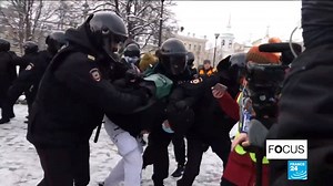 1.8K views · 66 reactions |  On Sunday, tens of thousands of people took to the streets across the country to demand Navalny's release. The police made more than 5,300 arrests; an unprecedented figure. Thousands of Russians are no longer afraid and are risking their freedom to protest against the regime of Vladimir Putin ⤵️ | FRANCE 24 English | Facebook