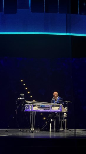 3.4K reactions · 525 comments | Michal David včera roztančil zaplněnou O2 arenu! ✨ Atmosféra, tanec a hity, které zná snad úplně každý. Byli jste u toho? A kdo dorazí dnes? Tuhle show si prostě nemůžete nechat ujít!  Poslední vstupenky: https://www.o2arena.cz/events/michal-david-2/ | O2 arena | Facebook