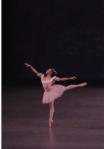 Winter Replay: Corps de Ballet Member Mia Williams sparkles in this fleet-footed second demi-soloist divertissement from George Balanchine's Raymonda Variations. #balanchine #newyorkcityballet #ballet