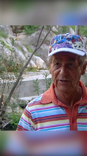 Be careful around women, Mick! #benidorm #travel #britishcomedy | Benidorm