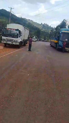 Nyamira Express as a company must Investigate and if possible,file a complaint case against the Kanjo askaris at Ikonge. This is so uncalled for,you can clearly feel the pain of the driver in his voice, the County officer even confirms in the video that the receipt shows the vehicle is compliant, but doesn't want to be captured on video. Mbna wanasumbua Driver na abiria? Is there someone with personal issues na huyu driver? This must stop. To a point the driver now decides to do a video and addr