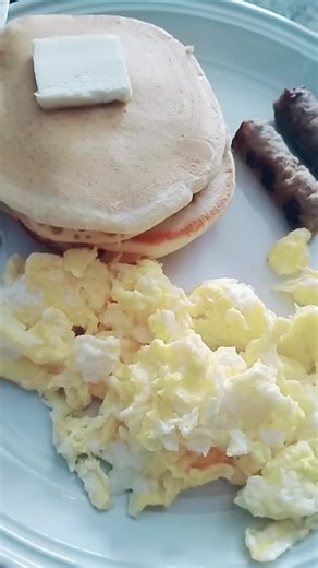 breakfast 🥞 most important meal of the day 😋 #yummyfood #mechanicsoftiktok #goodmorning #startup #essentials