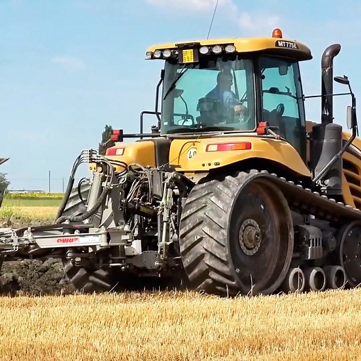 131K views · 2.3K reactions | Amazing tractor ✅ | Big Machines | Facebook