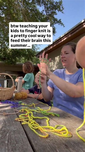 Finger Knitting Tutorial