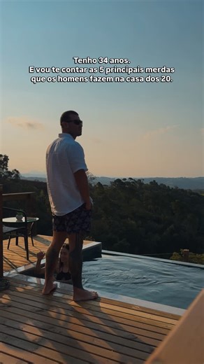 Jean Carlos on Instagram: "Eu gabaritei essa lista. E muito mais. ❌ ERRO Nº 5 — Beber e sair pra festa todo final de semana Eu sei que tu quer curtir, meu irmão. Mas o álcool é uma merda. E a maioria dos caras passa a década dos 20 enchendo a cara todo fim de semana e tomando decisão sem pensar. Se tu pular essa fase ou pelo menos encurtar bem, tu pode ter uma vantagem gigante nos teus 30, 40. ❌ ERRO Nº 4 — Querer ostentar com carrão Ninguém se importa. Carrão só serve pra te deixar quebrado e c