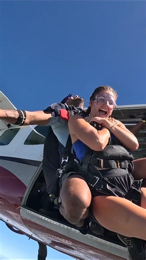 🪂 Get $150 off when you book a skydive for two, ends 31 December! | Skyone