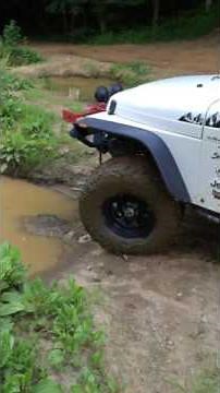 Jeep Wrangler mudding