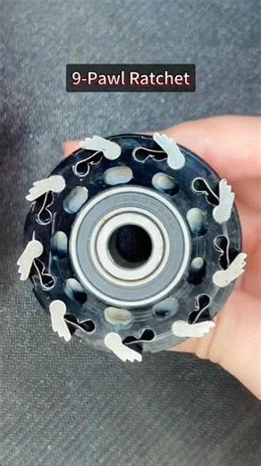 How do the internal parts of a hub work in harmony? #bikehub #bike #cycling #pawl #hub #ring