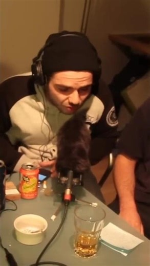 Hunam (5Maj) sur Madlib - Flowers (Grünt 12, 2013)