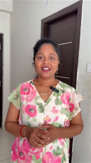 Sandhya Reddy on Instagram: "Bored of wearing yellow💛 for haldi and green💚 for mehendi? Try these fresh colour options instead. Aqua or sky blue looks super fresh in daylight, ivory gives a clean and minimal vibe, butter or lime yellow feels softer than bright yellow, and fuchsia pink is perfect if you want to stand out. Dusty rose works beautifully for pastel lovers, teal green feels rich and festive, peachy coral is a safe yet elegant choice, and lavender or soft lilac looks premium and calm