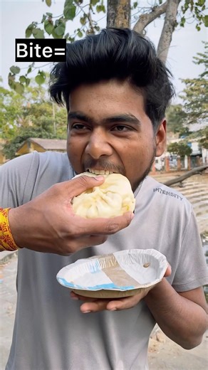 Momo 4 Bite = ₹5000 #shorts #challenge #foodchallenge