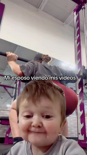 Weightlifting Squat Techniques in Gym Environment