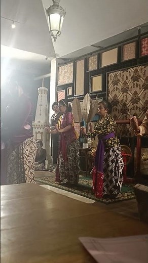 Traditional Javanese Dance #java #traditional #dance