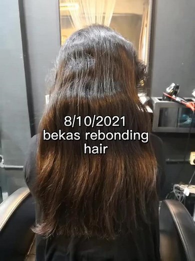 after 1 year,customer come to redo Permanent Wave. Why do many people like PERMANENT WAVE? The reason is it is easy to manage, beautiful and natural. You don't need a hairbrush to blow your hair after perming. Just blow-dry it naturally. #permanentwave#hairdesign#permanentccurl#hairtransformation#hairstyle#naturalhairstyles#volumehair#volumehairstyle#naturalhair#longhairstyles#malaysiatiktok#tiktokmalaysia#volumehairstyle #fyp#fypシ #fypage #viralvideo #viraltiktok #viral #hairsalon#wavyhair#natu