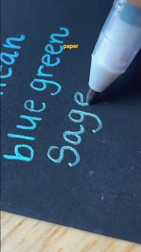 Trying out these metallic Gelly Roll pens by Sakura #art #pen #review