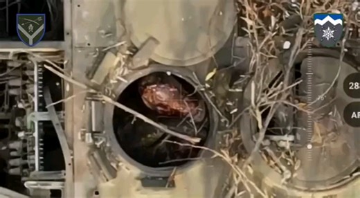 俄3辆BMP被击毁全过程。